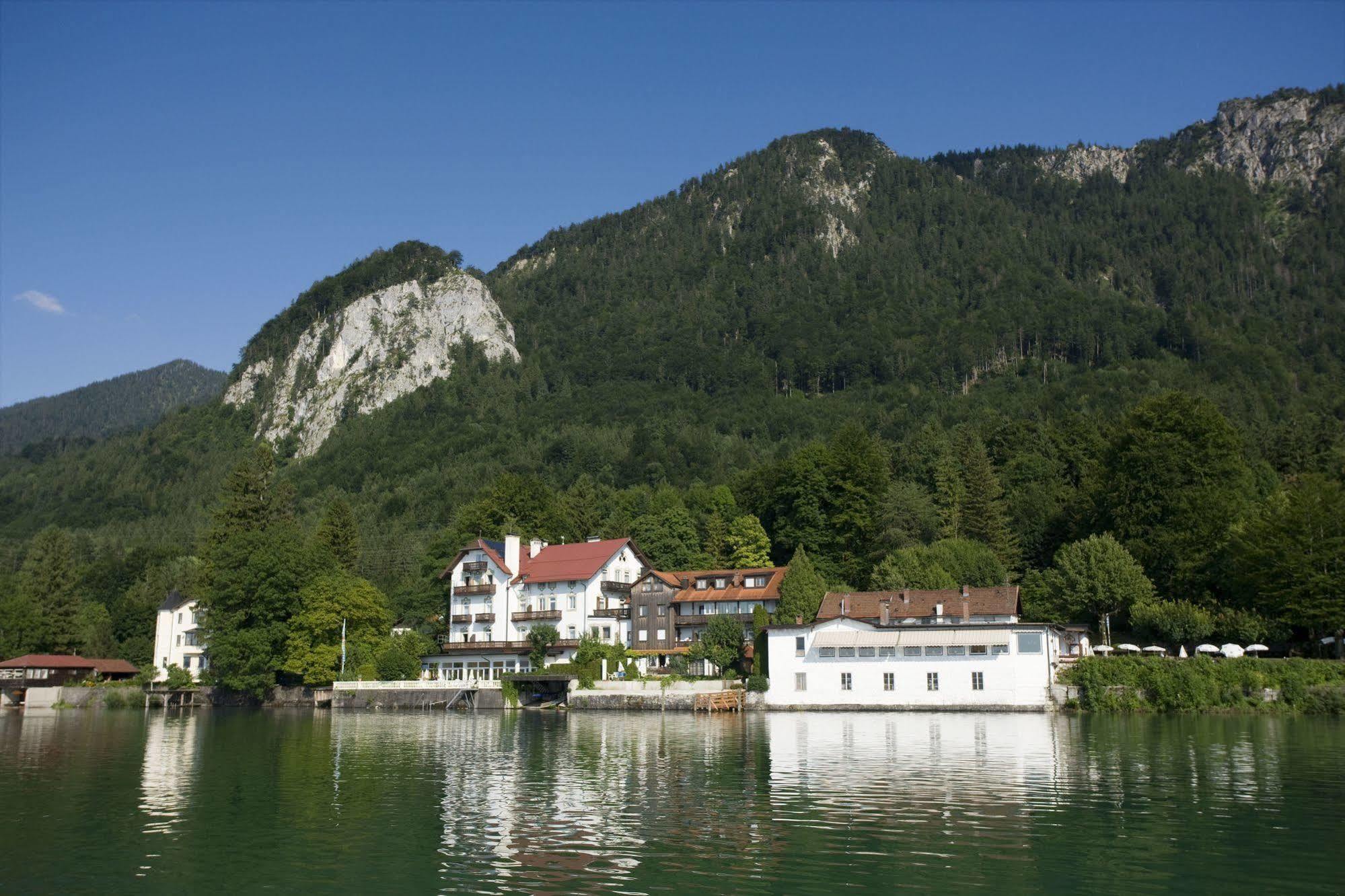 Seehotel Grauer Bär Kochel am See Exterior foto